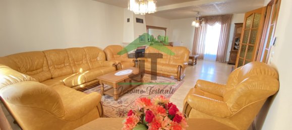 5 bedrooms House in Chateaudun, France No. 84410 8