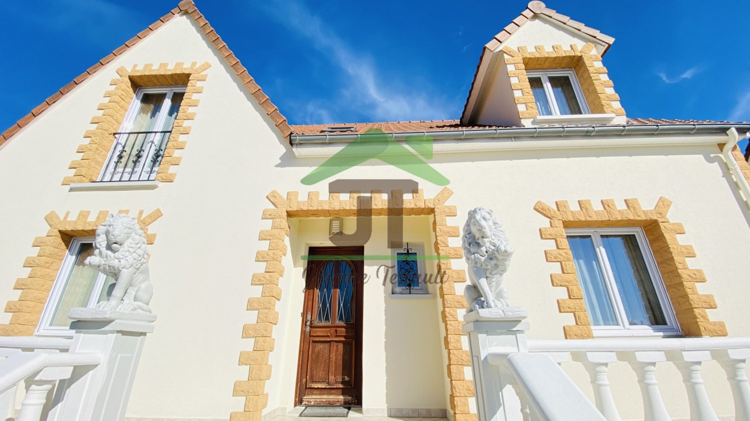 5 bedrooms House in Chateaudun, France No. 84410