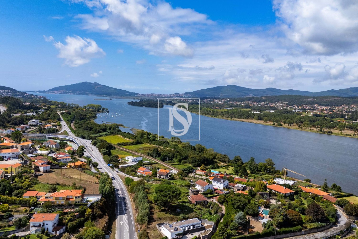  Land in Gondarem, Portugal No. 331671