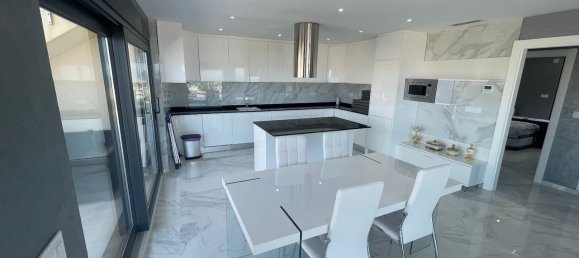 5 غرف نوم منزل في Torrevieja, Spain رقم 185976 9