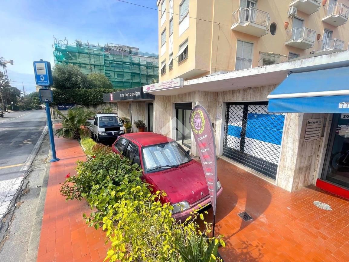 21m² Commercial property in Sanremo, Italy No. 212426