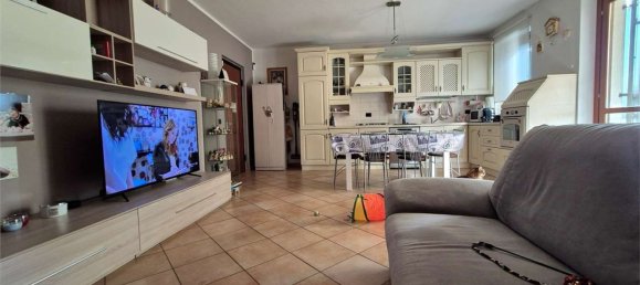 5 bedrooms Apartment in Mozzecane, Italy No. 374928 4