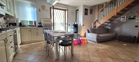 5 bedrooms Apartment in Mozzecane, Italy No. 374928 3