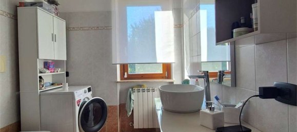 5 bedrooms Apartment in Mozzecane, Italy No. 374928 9