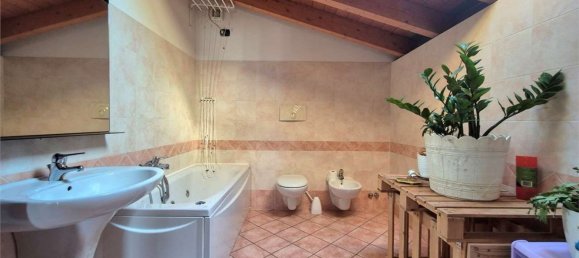 5 bedrooms Apartment in Mozzecane, Italy No. 374928 16