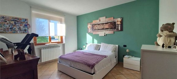 5 bedrooms Apartment in Mozzecane, Italy No. 374928 6
