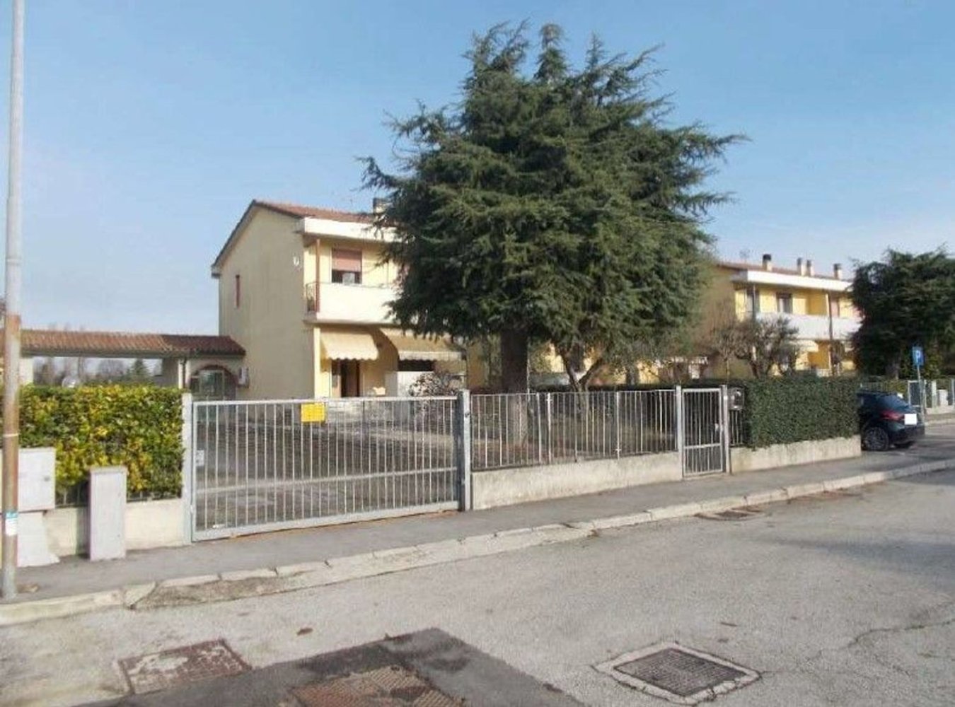 6 rooms Apartment in Pontelongo, Italy No. 15411