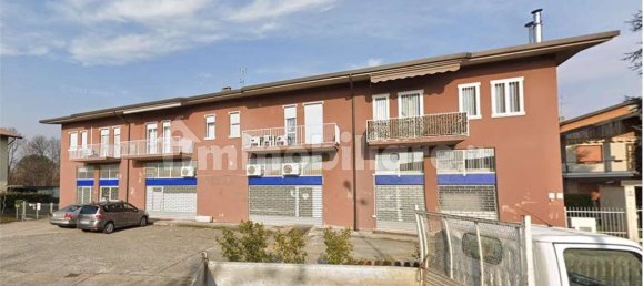 Квартира с 2 спальнями в Стеццано, Италия № 267001 2