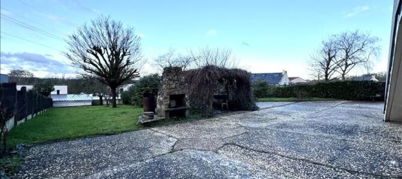 Casa de 4 dormitorios en Coueron, France No. 343655 3