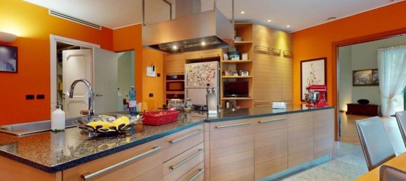 6 bedrooms Villa in Abbiategrasso, Italy No. 92048 19