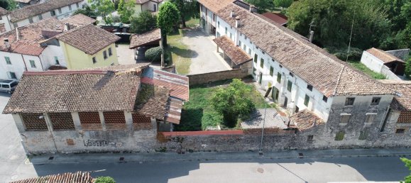 13 rooms House in Udine, Italy No. 92238 15