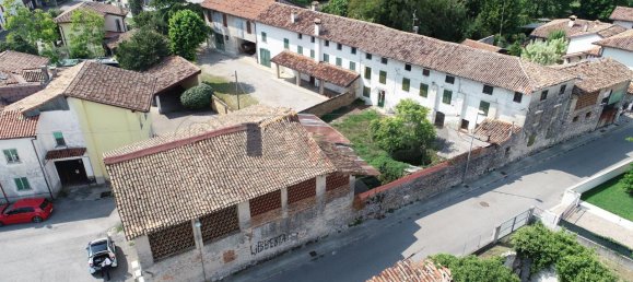 13 rooms House in Udine, Italy No. 92238 17