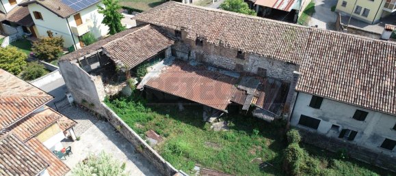 13 rooms House in Udine, Italy No. 92238 13