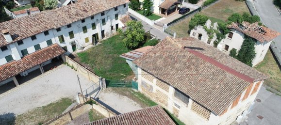 13 rooms House in Udine, Italy No. 92238 11