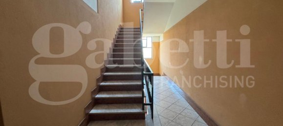 3 rooms Apartment in Ciampino, Italy No. 290469 4