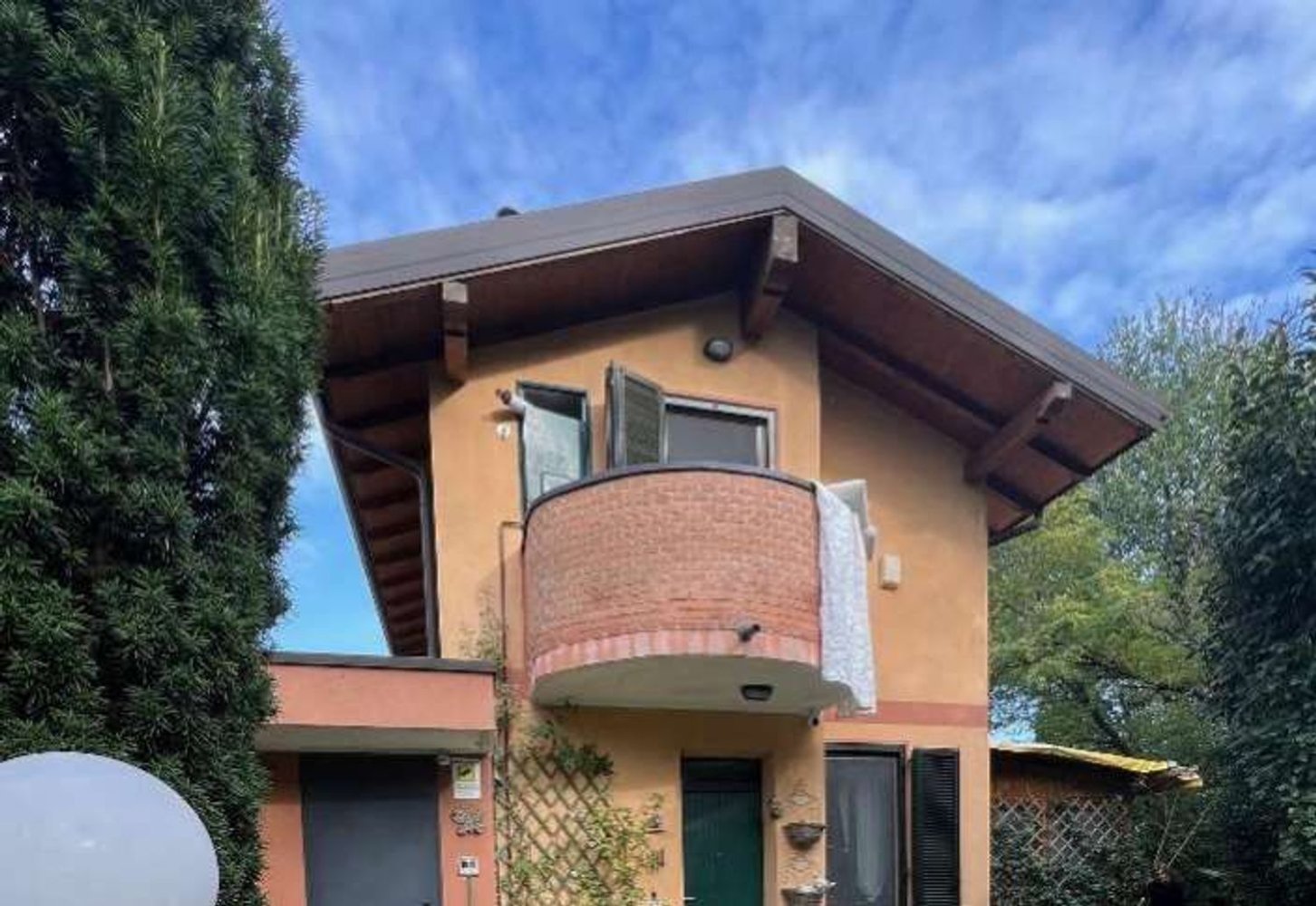 Casa de 4 habitaciónes en Somma Lombardo, Italy No. 14472