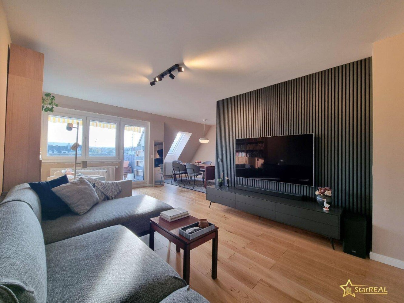 Ático de 4 habitaciónes en Liesing, Austria No. 232215