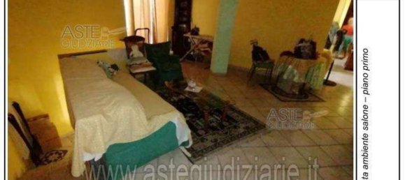 7 rooms Apartment in Marigliano, Italy No. 224696 34