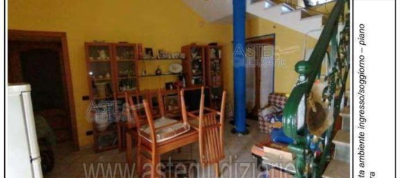 7 rooms Apartment in Marigliano, Italy No. 224696 10