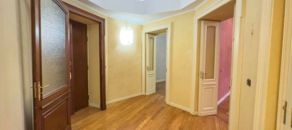 150m² Office in Turin, Italy No. 106703 9