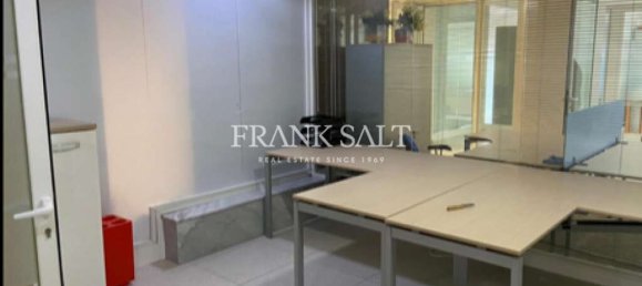 Офис 265м² в Моста, Мальта № 12890 2