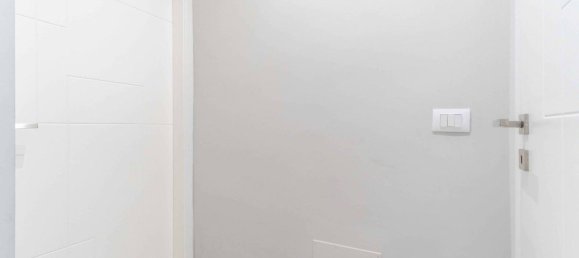 1 bedroom Apartment in Milan, Italy No. 270302 16