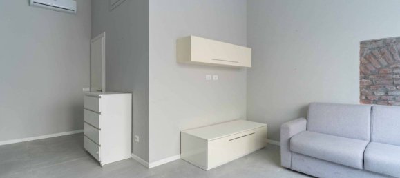 1 bedroom Apartment in Milan, Italy No. 270302 4