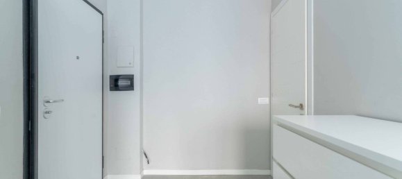 1 bedroom Apartment in Milan, Italy No. 270302 8