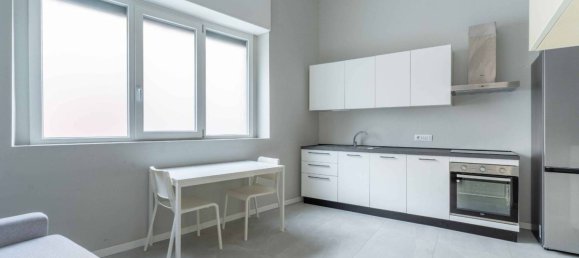 1 bedroom Apartment in Milan, Italy No. 270302 2