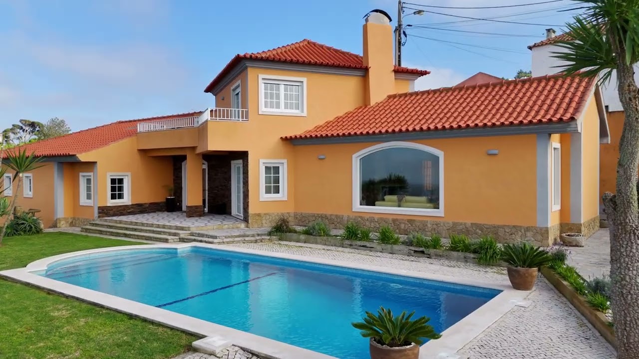 3 bedrooms House in Colares, Portugal No. 49644