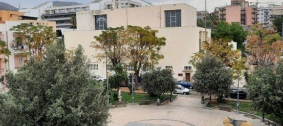 Apartamento de 4 habitaciónes en Reggio Calabria, Italy No. 301484 9