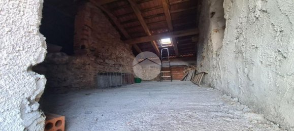 3 Schlafzimmer Haus in San Colombano Belmonte, Italy, Nr. 53219 16