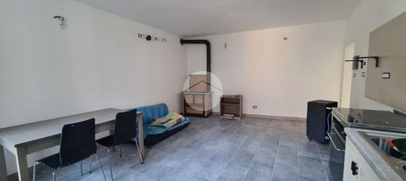 3 Schlafzimmer Haus in San Colombano Belmonte, Italy, Nr. 53219 2