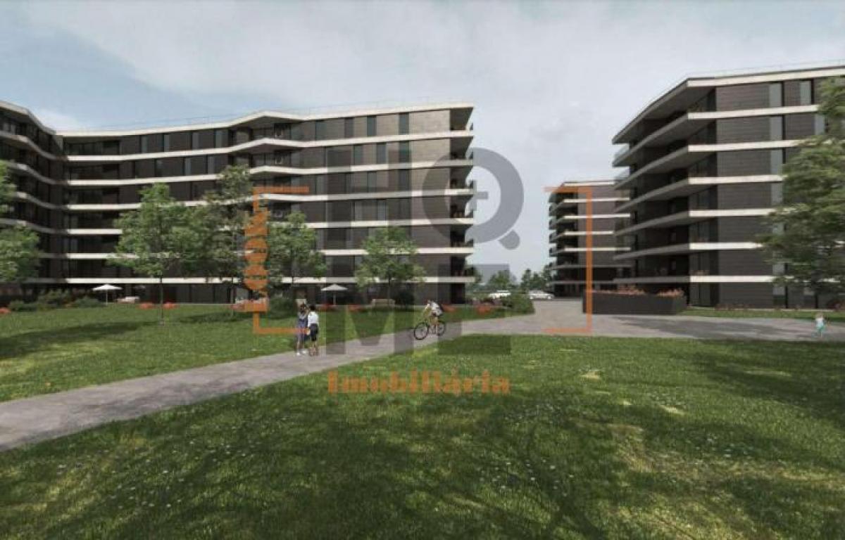 4 bedrooms Apartment in Porto, Portugal No. 5683