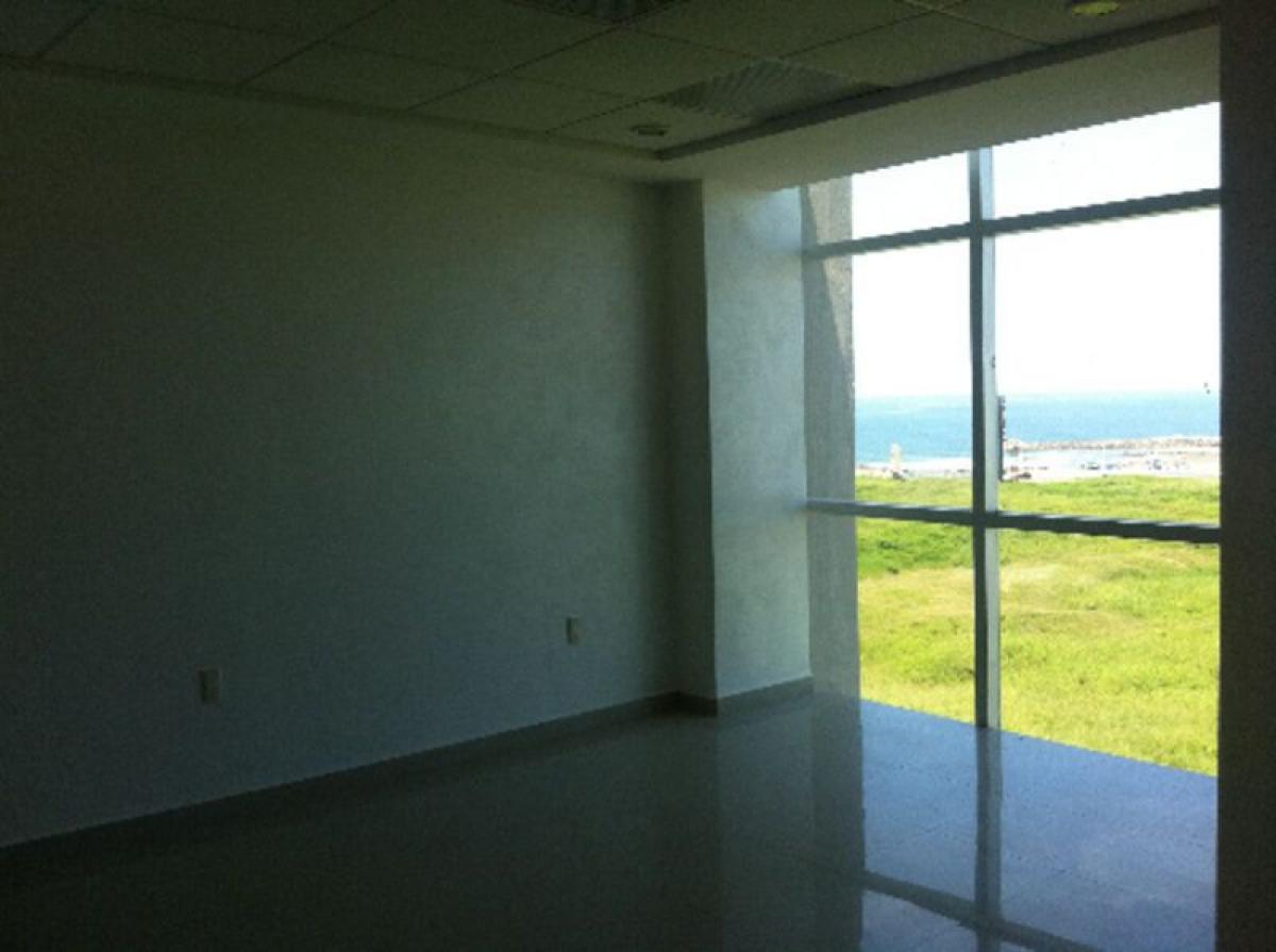  Office in Veracruz, Mexico No. 202090