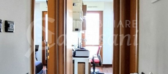 3 rooms Apartment in Florence, Italy No. 209012 10
