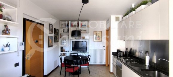 3 rooms Apartment in Florence, Italy No. 209012 3