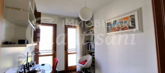 3 rooms Apartment in Florence, Italy No. 209012 7
