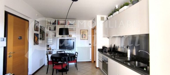 3 rooms Apartment in Florence, Italy No. 209012 18