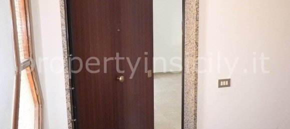 6 rooms Apartment in Syracuse, Italy No. 245472 7