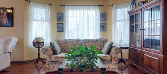 4 bedrooms House in British Columbia, Canada No. 1211 4