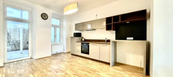 2 rooms Apartment in Hernals, Austria No. 187513 2