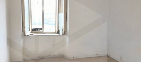 Дом с 5 комнатами в Кастель ди Сангро, Италия № 34033 5