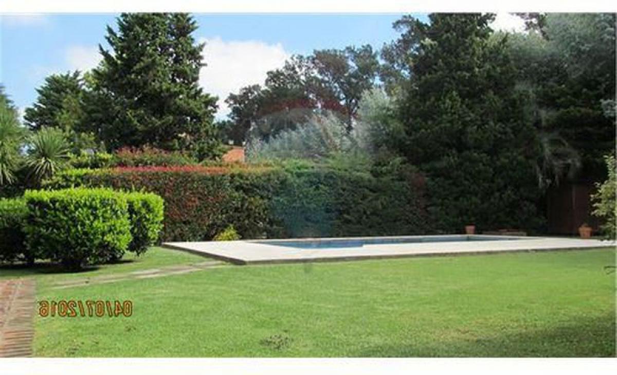 Terreno de 3 dormitorios en Moreno, Argentina No. 48490