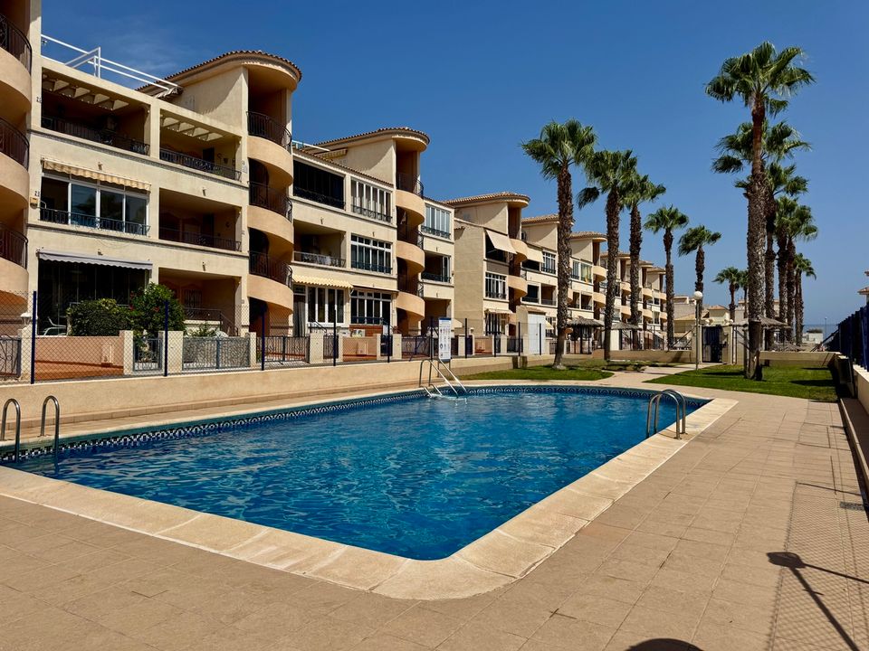 2 bedrooms Apartment in Torrevieja, Spain No. 194907