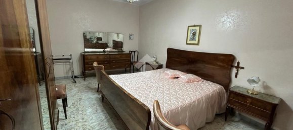 3-salle Appartement à Barletta, Italy No. 82898 10