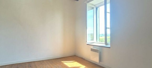 3 bedrooms House in Mayenne, France No. 357638 10