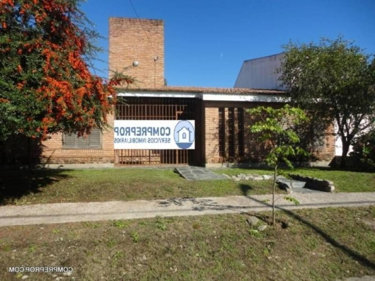 Casa de 2 dormitorios en Córdoba, Argentina No. 1178