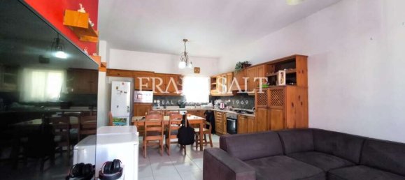 2 bedrooms Apartment in Birzebbuga, Malta No. 2953 2