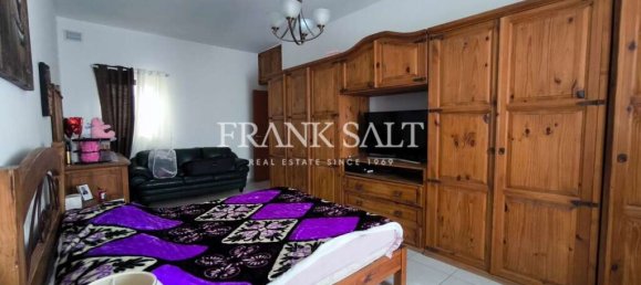 2 bedrooms Apartment in Birzebbuga, Malta No. 2953 4